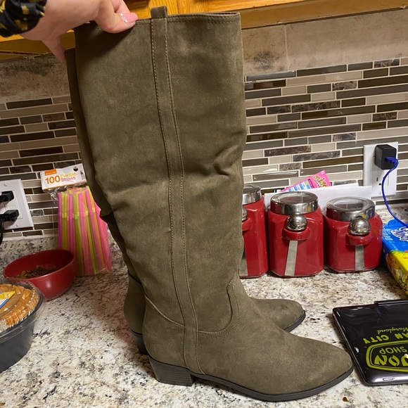 NWOT Riding Boots - Picture 3 of 4